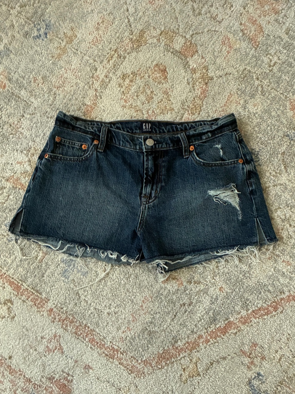 GAP Raw Hem Denim Shorts-Size 27P‎